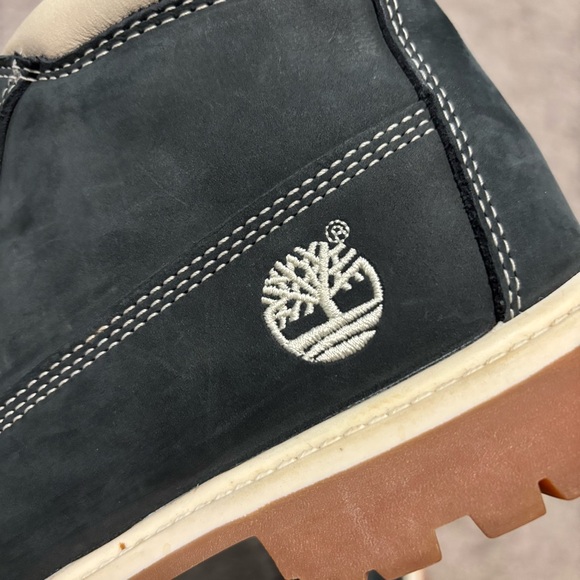 Timberland Women’s Nelly waterproof Chukka Boots - Picture 4 of 4